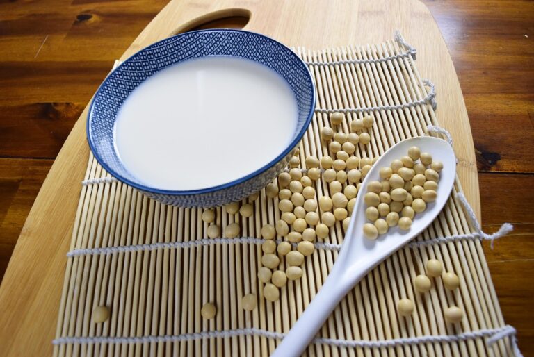 Plantaardige melk heeft mogelijk gunstig effecten op mondbacteriën